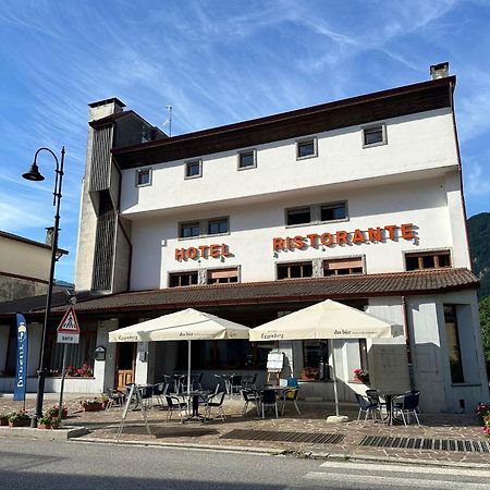 Bike & Bikers Hotel Restaurant 阿姆佩佐 外观 照片