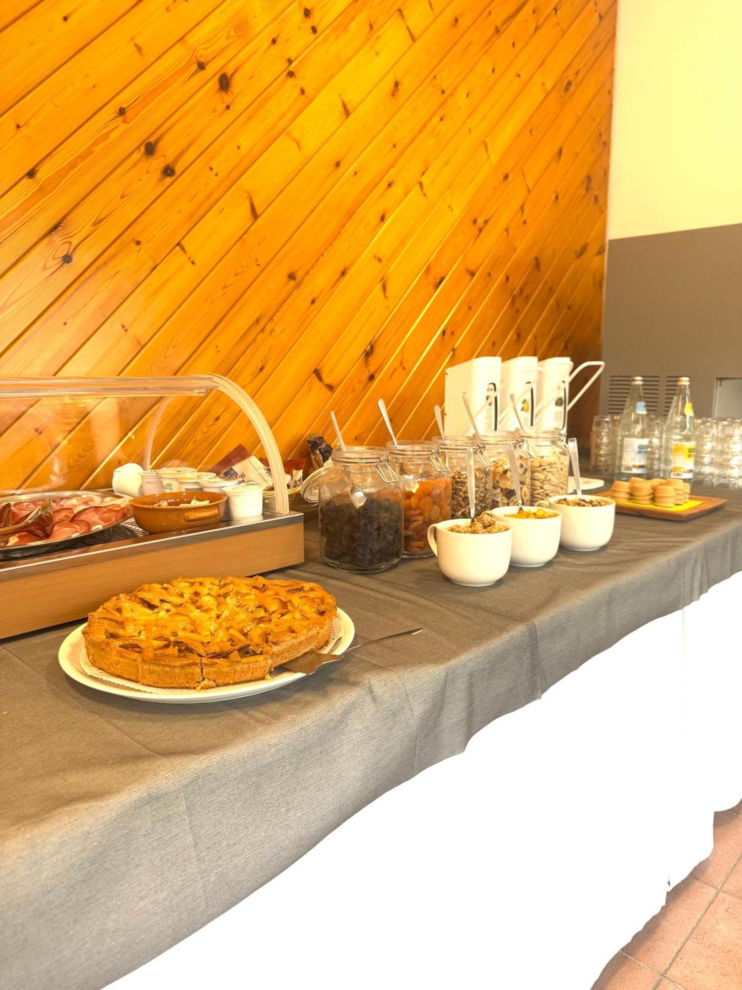 Bike & Bikers Hotel Restaurant 阿姆佩佐 外观 照片