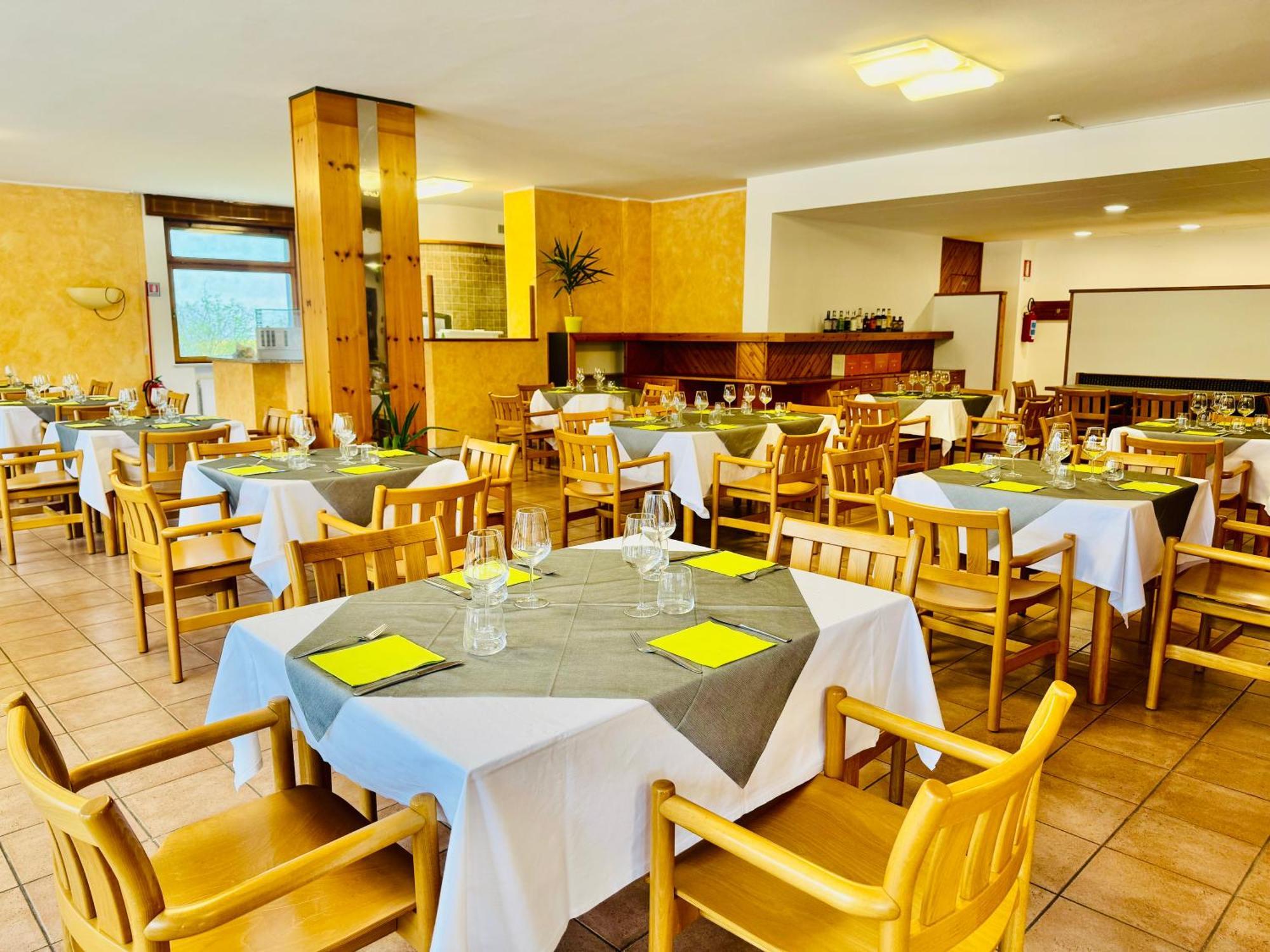 Bike & Bikers Hotel Restaurant 阿姆佩佐 外观 照片